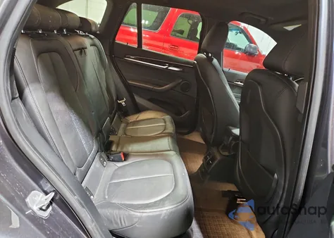 2016 BMW X1 xDrive28I z USA, uszkodzony, nr VIN WBXHT3Z38G4A51392